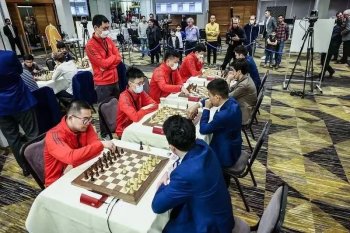 新华社|国象男子世界团体赛中国队夺冠